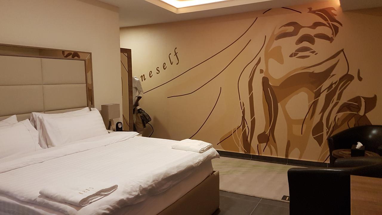 Iris Hotel Wuse 2 Абуджа Экстерьер фото