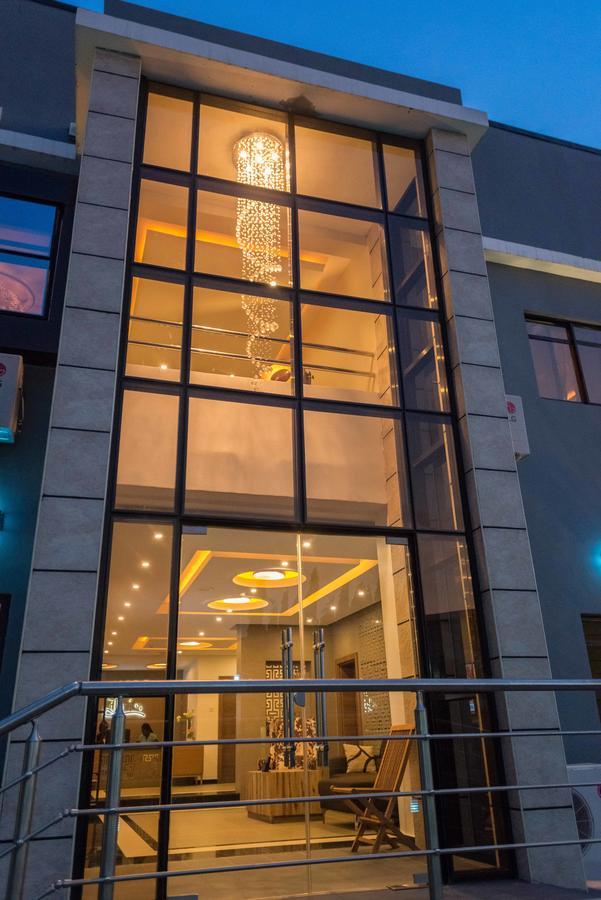 Iris Hotel Wuse 2 Абуджа Экстерьер фото